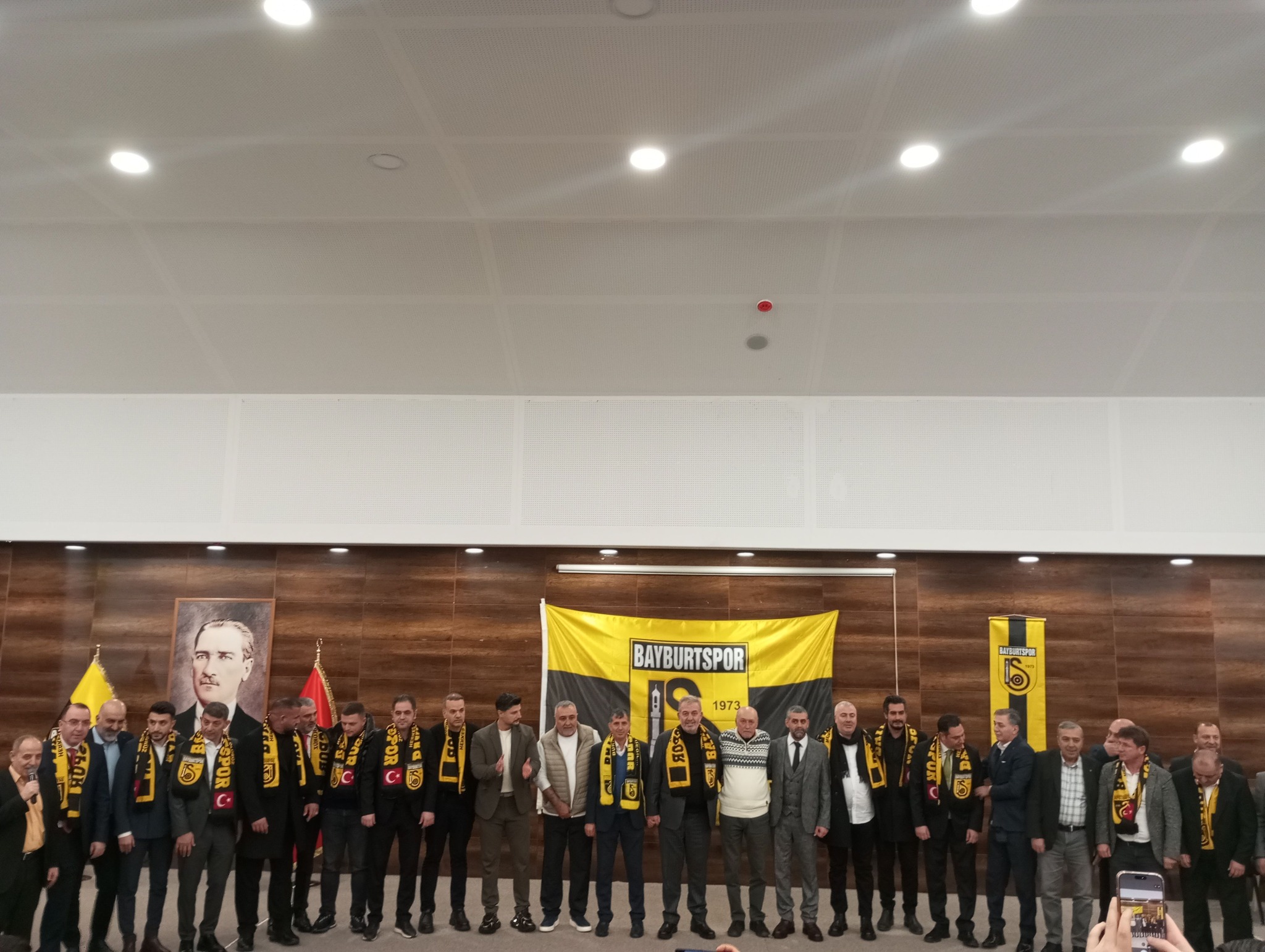 615323847 10233771289957314 5231644152685382383 N