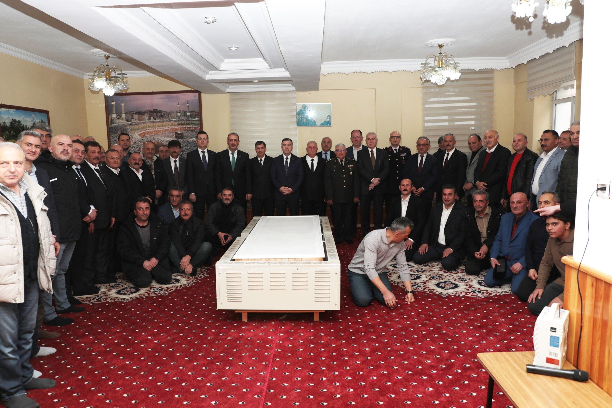 Geleneksel Bayramlaşmanın Adresi Velişaban Mahalle Odası Oldu