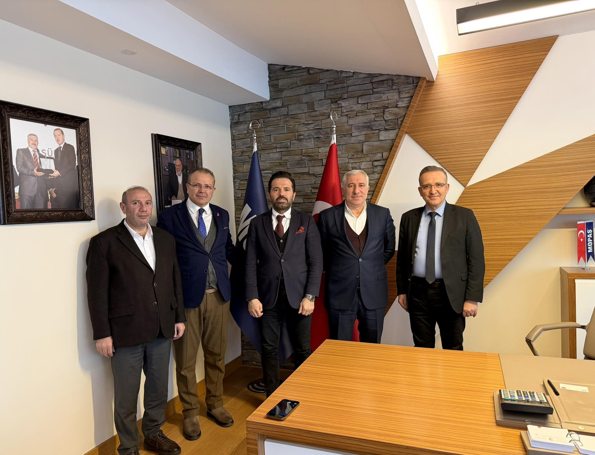 618127683 10232398715534352 5089493983179630327 N