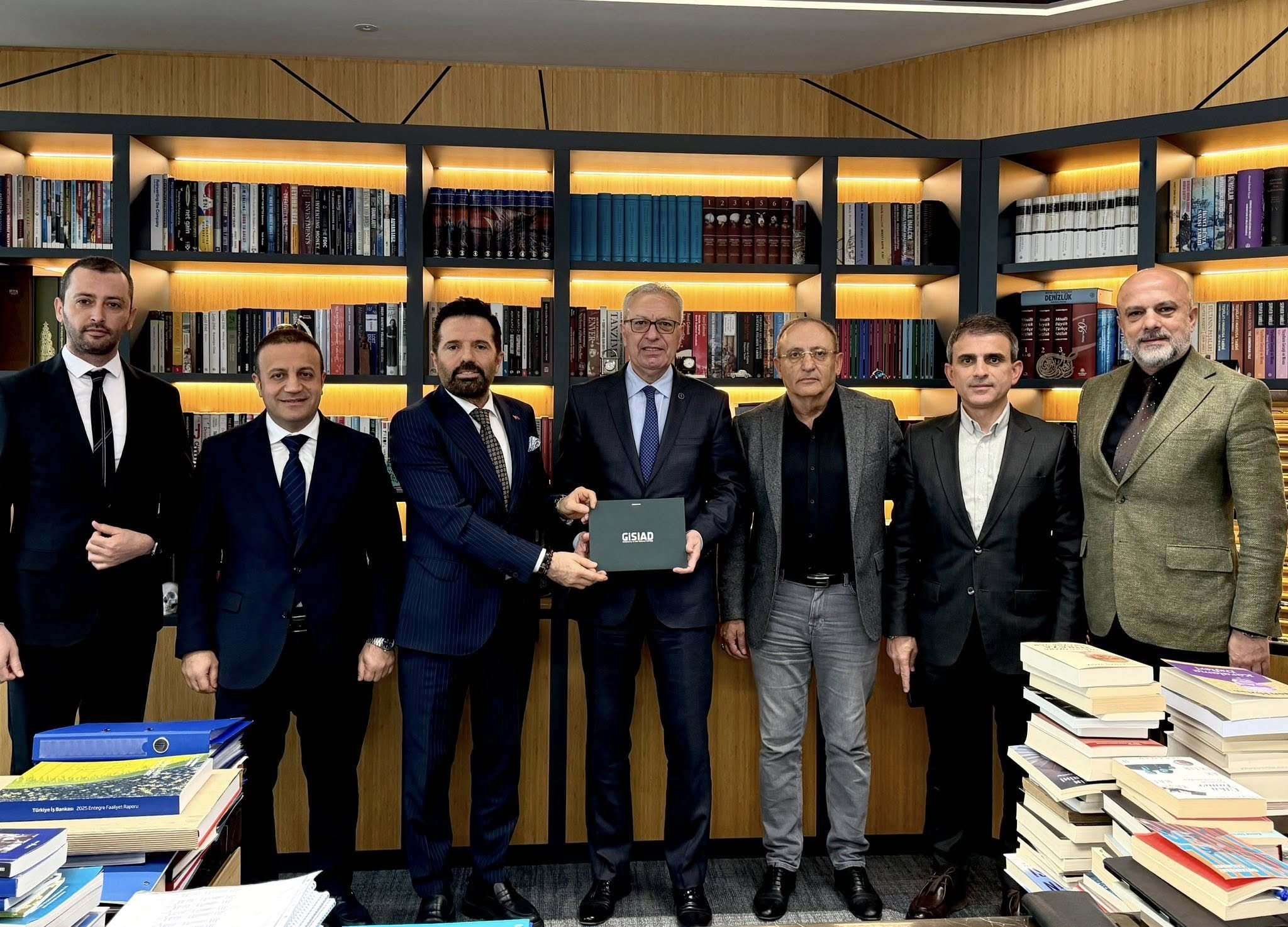 666535523 10233352357774812 4028369398251806747 N