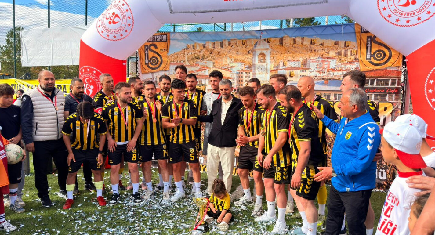 25 yıl sonra Bayburtspor Şampiyon
