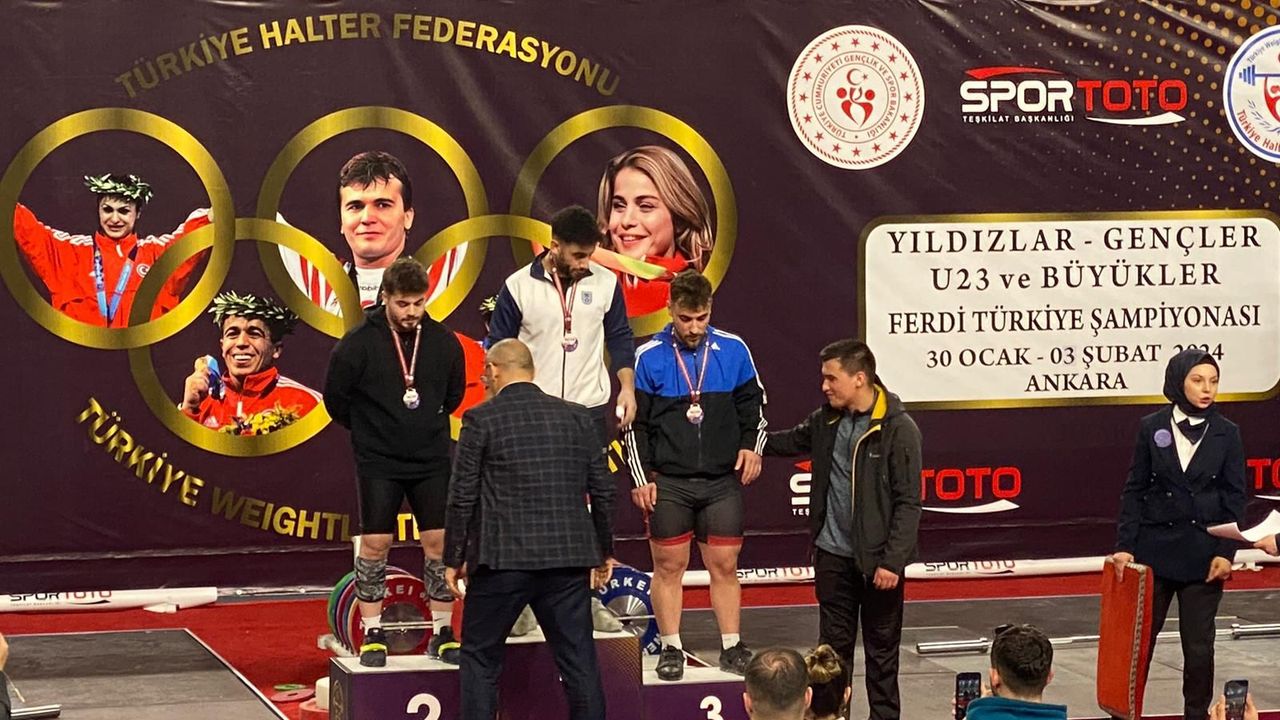 Bayburt Üniversitesi, Türkiye Halter Şampiyonasını Madalyalar ve Derecelerle Tamamladı