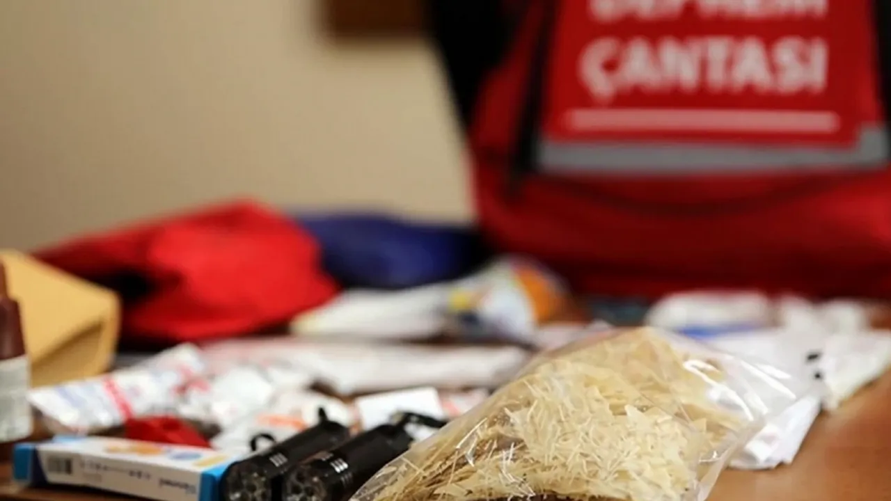 İSG uzmanı uyardı: Herkesin deprem çantası hazır olmalı!