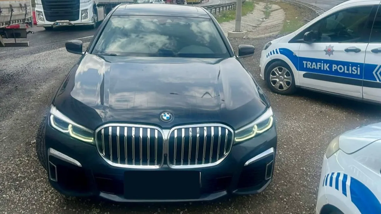 Bilecik Bozüyük’te ikiz plakalı araç operasyonu!