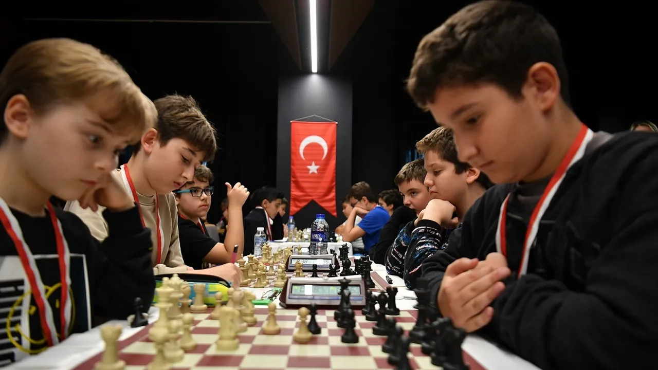 İstanbul Beylikdüzü’nde 29 Ekim’e özel satranç turnuvası