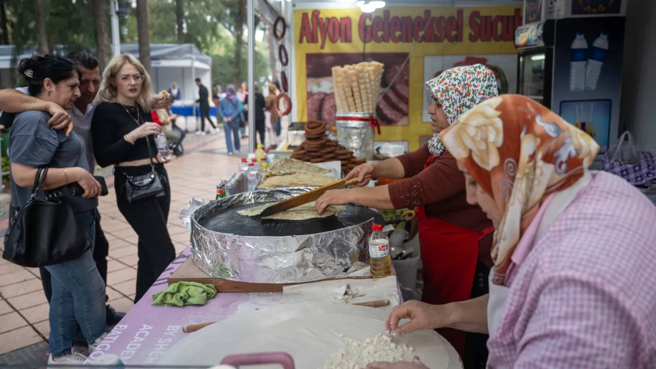 İzmir Bornova’da Bi Hayat Fest başladı