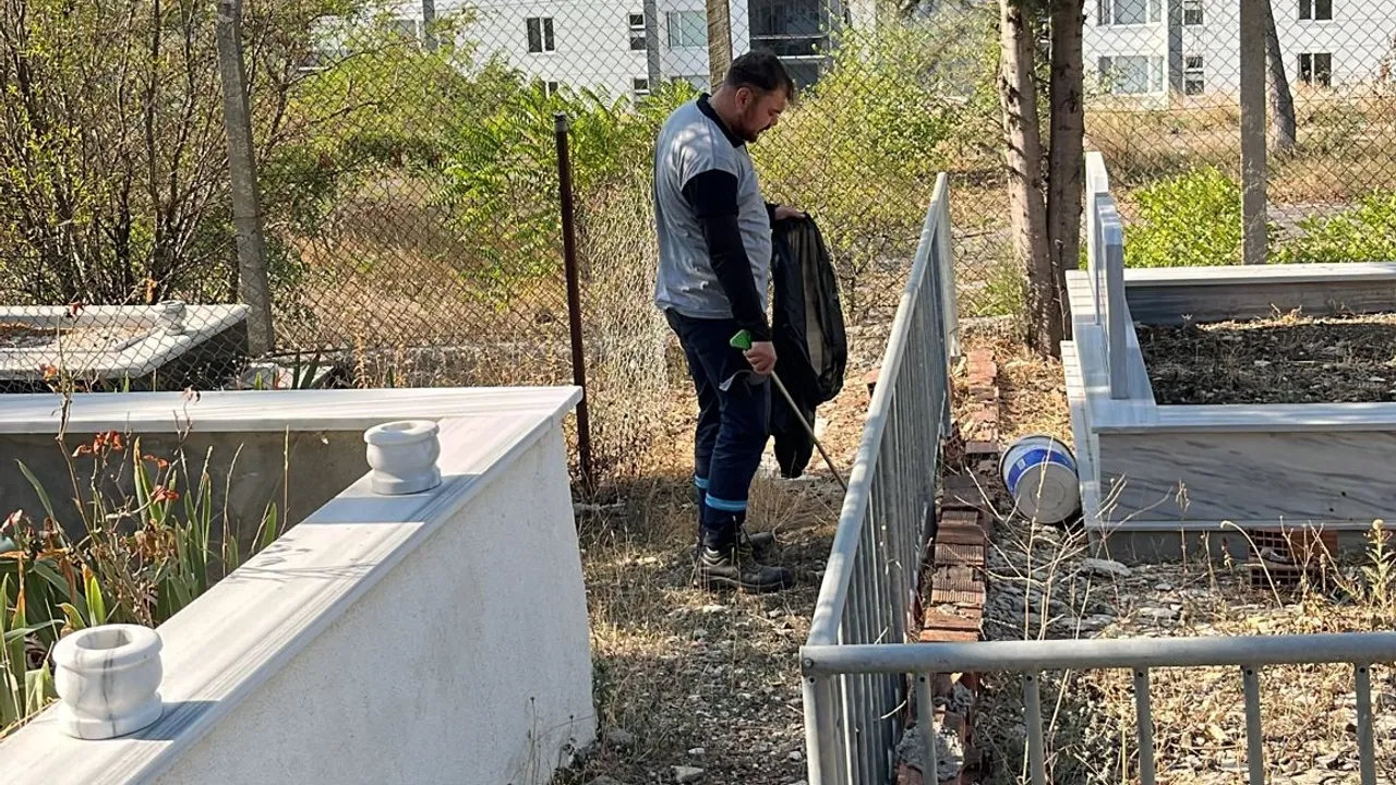 Mezarlıklar, Büyükşehir’le pırıl pırıl