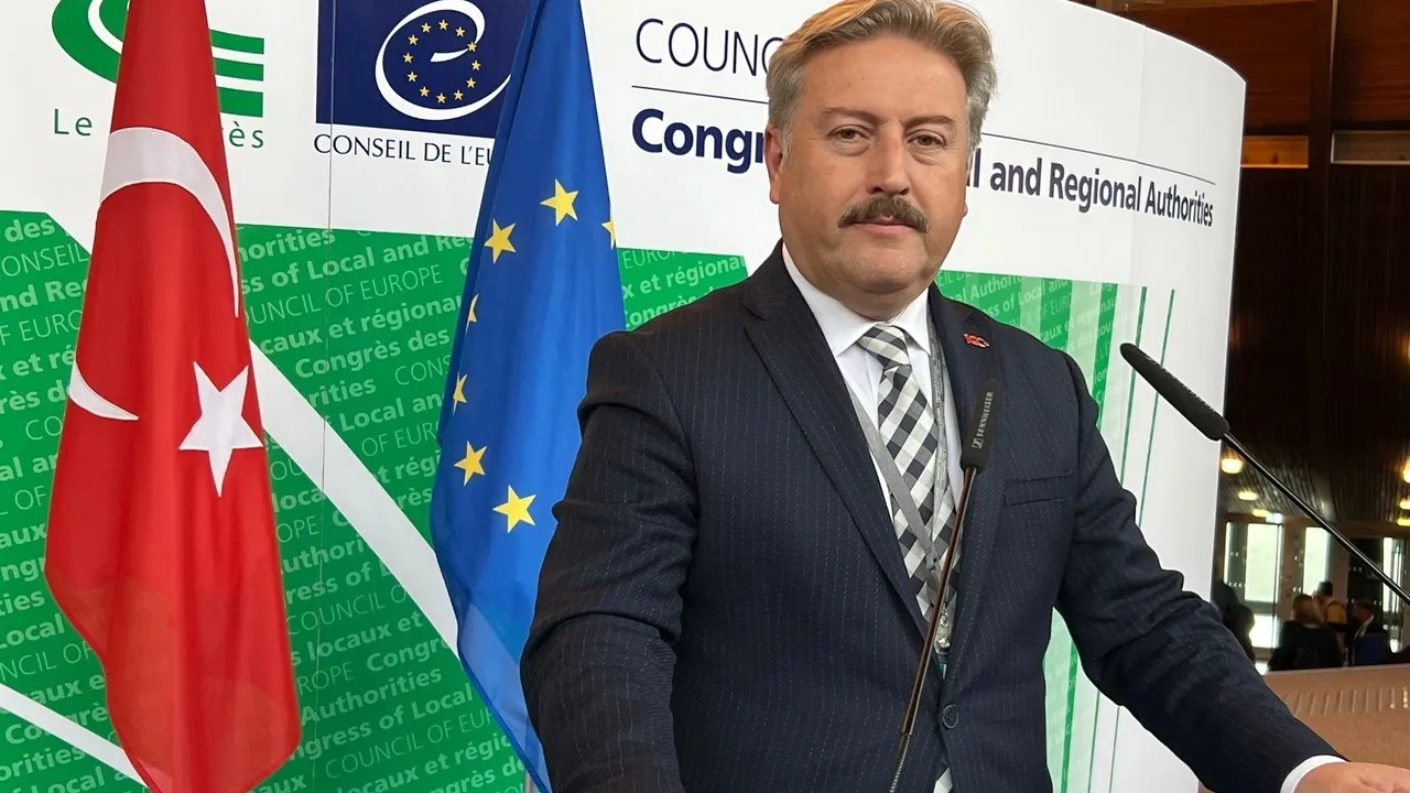 Mustafa Palancıoğlu'ndan Fransa çıkarması