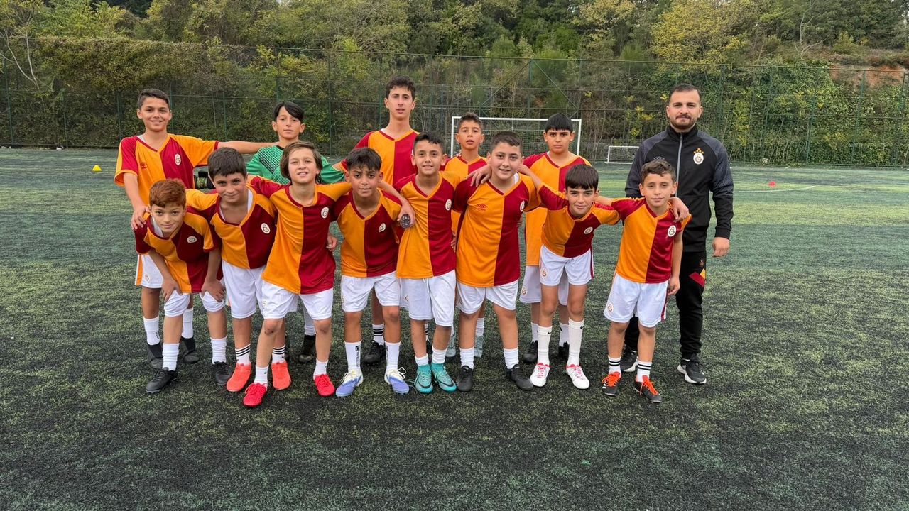 Bayburtlu Minikler İstanbul’da, Turnuvaya katıldı