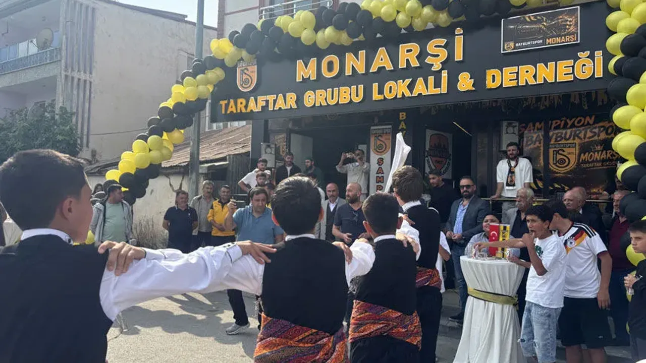 Monarşi Taraftar Grubu Dernek Lokali Törenle Hizmete Açıldı