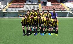 Bayburt Ortaokulu futbol takımı bölge şampiyonu oldu