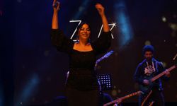 Şölenlerin üçüncü gününde Zara kulakların pasını sildi
