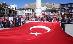 Bayburt’ta STK’lar Gazze için yürüdü