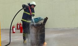 Bayburt itfaiyesi yangın tatbikat ve eğitimlerine devam ediyor