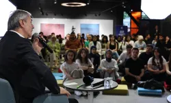 Başkan Alemdar Sakarya'da gençlerle koyu sohbette