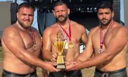 Gölcük Belediyespor pehlivanları başarıya doymuyor