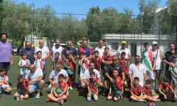 Geleneksel “Babalar Günü” maçında minikler galip geldi