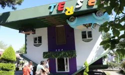 “Ters Ev” yenilenen yüzüyle misafirlerini ağırlıyor