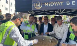 Mardin Midyat’ta aşure ikramı