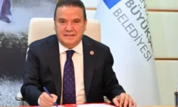 Muhittin Böcek görevden uzaklaştırıldı
