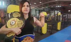 Bayburtlu Elif Nur Turhan yine Dünya Şampiyonu