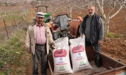 Denizli Büyükşehir’den üreticiye gübre desteği