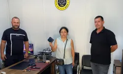 Keşan’da minibüs şoföründen örnek davranış... Unutulan cüzdanı sahibine teslim etti