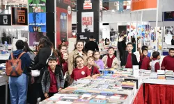Balıkesirli öğrencilerden kitap fuarına tam not
