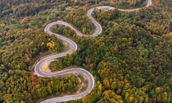 Bursa İnegöl'ün meşhur yolunda renk cümbüşü