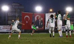 Denizli'de Gençler “Cumhuriyet” için sahaya çıktı