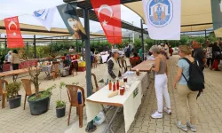 Efes Tarlası Yaşam Köyü’nde Üretici Pazarı açıldı