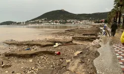 Foça’da sel felaketi sonrası yaraların sarılması için seferberlik başladı... Kayıp kişi halen aranıyor!