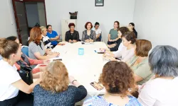 İzmir Narlıdere'de kadınlar haklarını öğreniyor