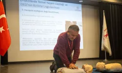 İzmir'de Bornovalı muhtarlara hayat kurtarmayı öğreten eğitim