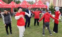 İzmit’te otizmli bireyler sonbahar şenliğinde buluştu