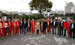 Kocaeli Büyükşehir Mehteri, Ulsan’da yeri göğü inletti