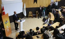 Konya'da Başkan Altay fakülte öğrencileriyle buluştu