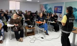 Narkotik polisinden Kocaelili annelere eğitim