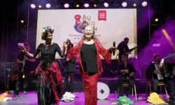 Suzan Kardeş’ten Ayvalık’ta Balkan Rüzgarı!