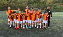 Bayburtlu Minikler İstanbul’da, Turnuvaya katıldı