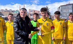Bayburt U 15 Şampiyonu Bayburt Özel İdare Spor .