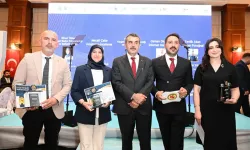 Fazıl Özsoy Gazetecilik Başarı Ödülleri, düzenlenen törenle sahiplerini buldu.