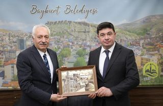 Azerbaycan Kars Başkonsolosluğundan  Bayburt belediyesine ziyaret
