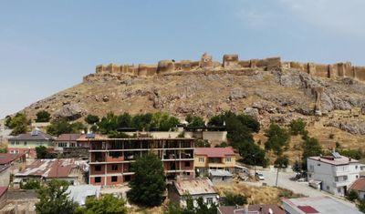 Kalenin Önünde yapılan İnşaat’a Kent Konseyinden tepki
