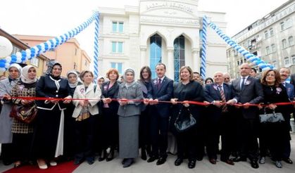 BAĞCILAR'DA Kadın ve Aile Kültür Sanat Merkezi açıldı
