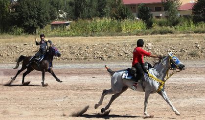 Bayburt, Türkiye cirit müsabakalarına ev sahipliği ediyor