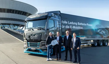 MAN ilk elektrikli çekicinin teslimatını yaptı