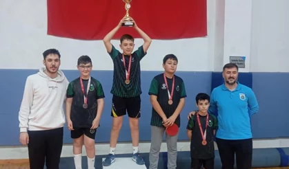 Konya Karatay Masa Tenisi takımından büyük başarı
