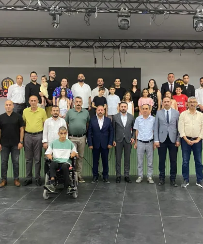 Karacaoğlan'ın torunlarından muhteşem eser... Düziçi'nin güzellikleri dünyaya tanıtılıyor