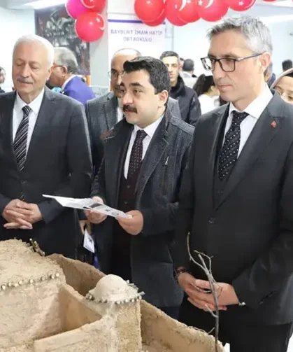 Bayburt Ortaokulu'nda Bilim Fuarı